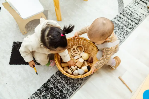 Brinquedos Montessorianos Sustentáveis: Promovendo o Aprendizado Autônomo com Responsabilidade Ambiental